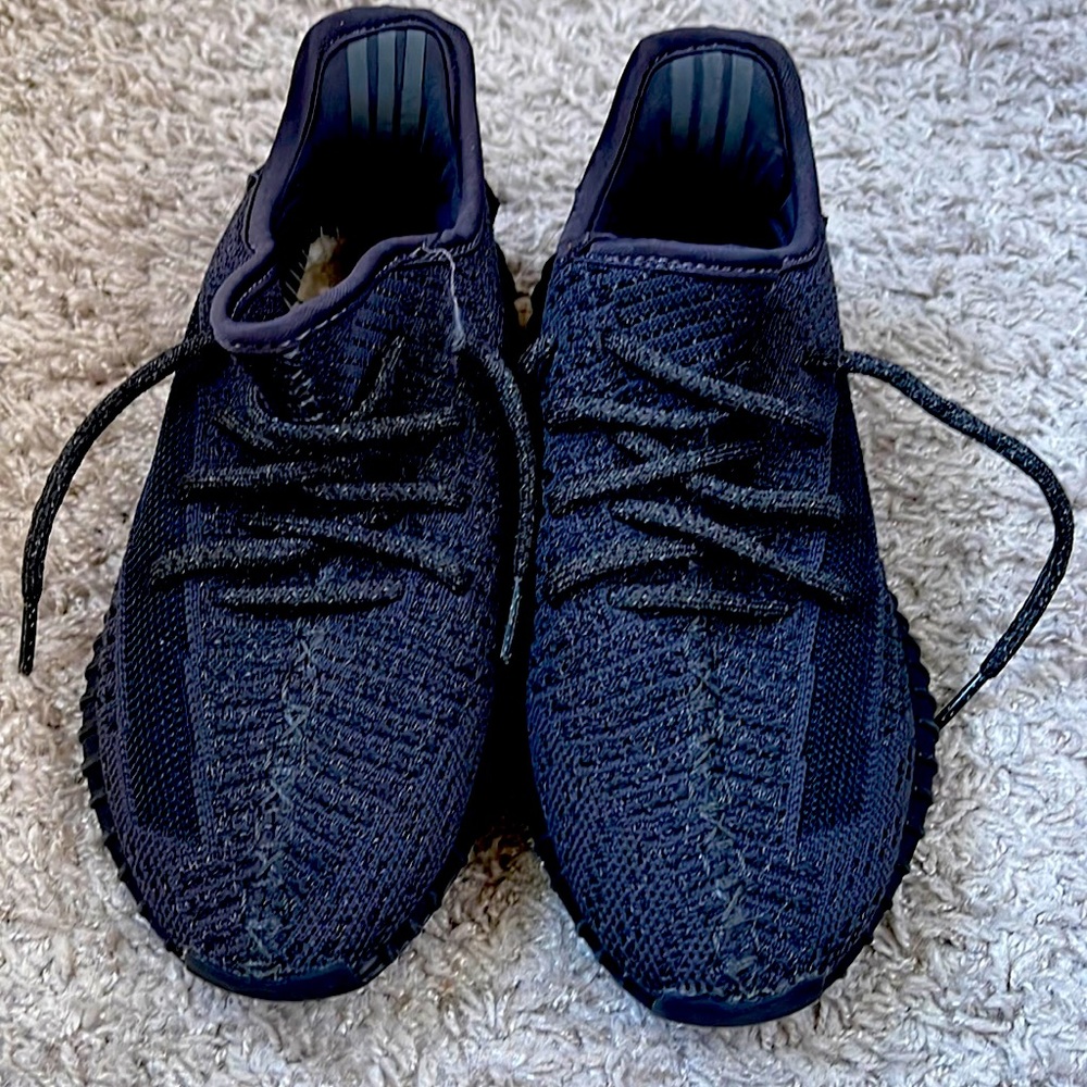 KIDS SIZE 4 BLACK YEEZY